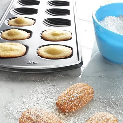 Wilton Advance - Select Nonstick 12-Cavity Madeleine Pan in Gunmetal N5