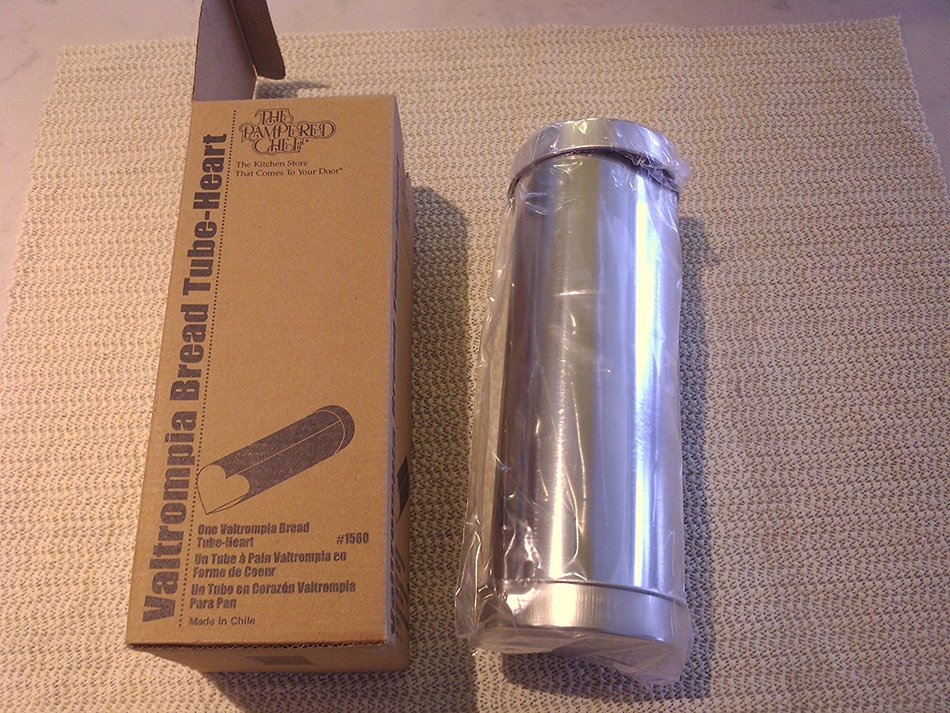 Pampered Chef Bread Tube/Heart N2