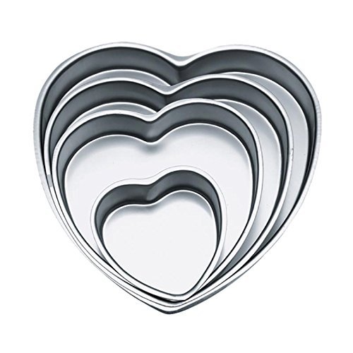 Wilton Decorative Preferred 4-Piece Heart Pan Set
