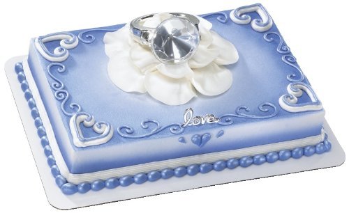 With this Ring DecoSet Cake Decoration