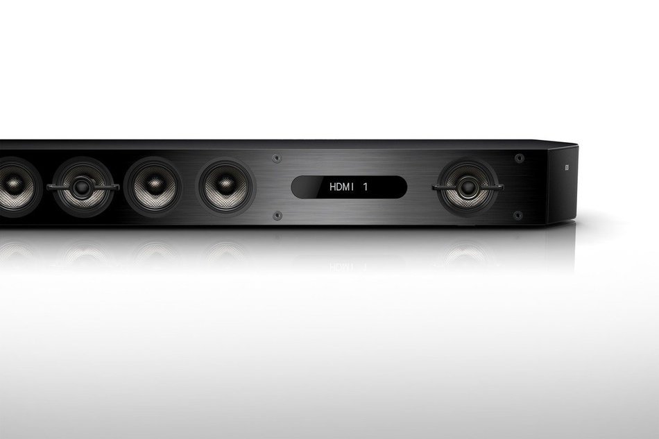 Sony HTST9 7.1 Sound Bar with Wireless Subwoofer and HDMI cable N7