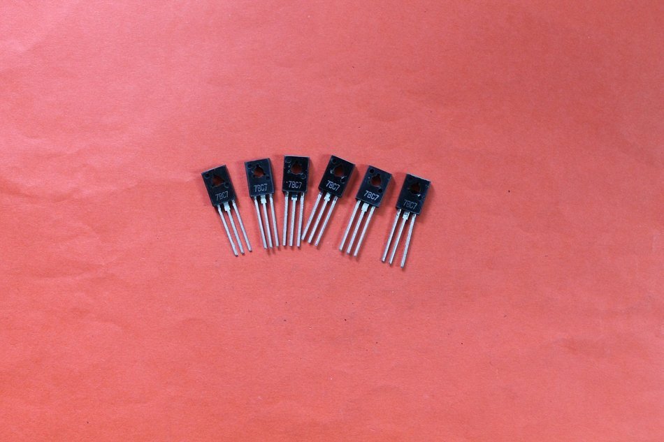 Transistors silicon KT817V analogue 2N5191, 2N6122, 2SD1354, 2SD292, BD221 USSR 20 pcs N2