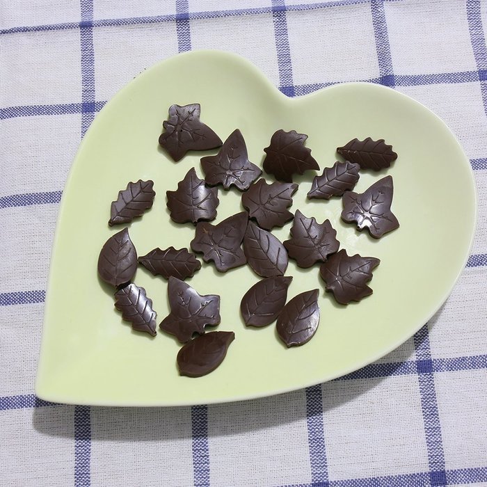 Candy Making Molds, 2PCS YYP [24 Cavity Tree Leaf Shape Mold] Silicone Candy Molds for Home Baking - Reusable... N4