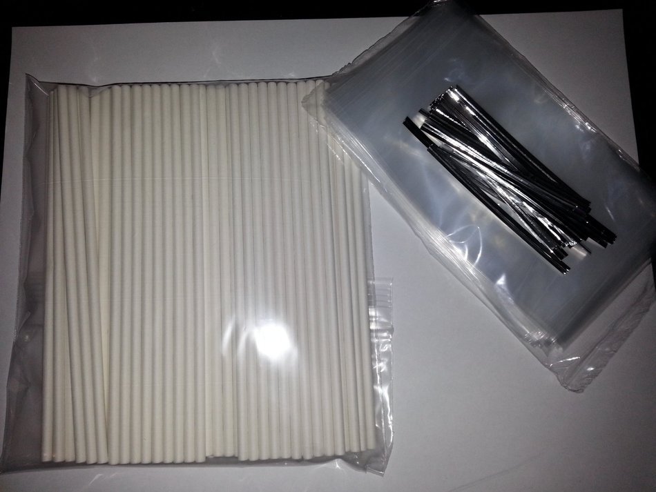 100pcs (6" Lollipop Sticks + 3"x5" Bags + Twist Ties) for Cake Pops Lollipop Candy