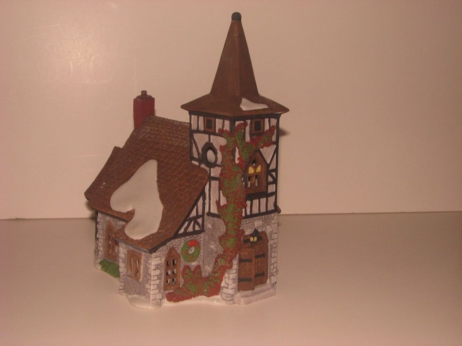 Department 56 Obbie's Books & Letrinka's Candy