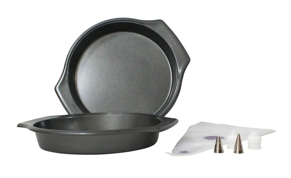 WILTON Bake-It-Better 9-Inch Cake Pans with Decorating Set N3