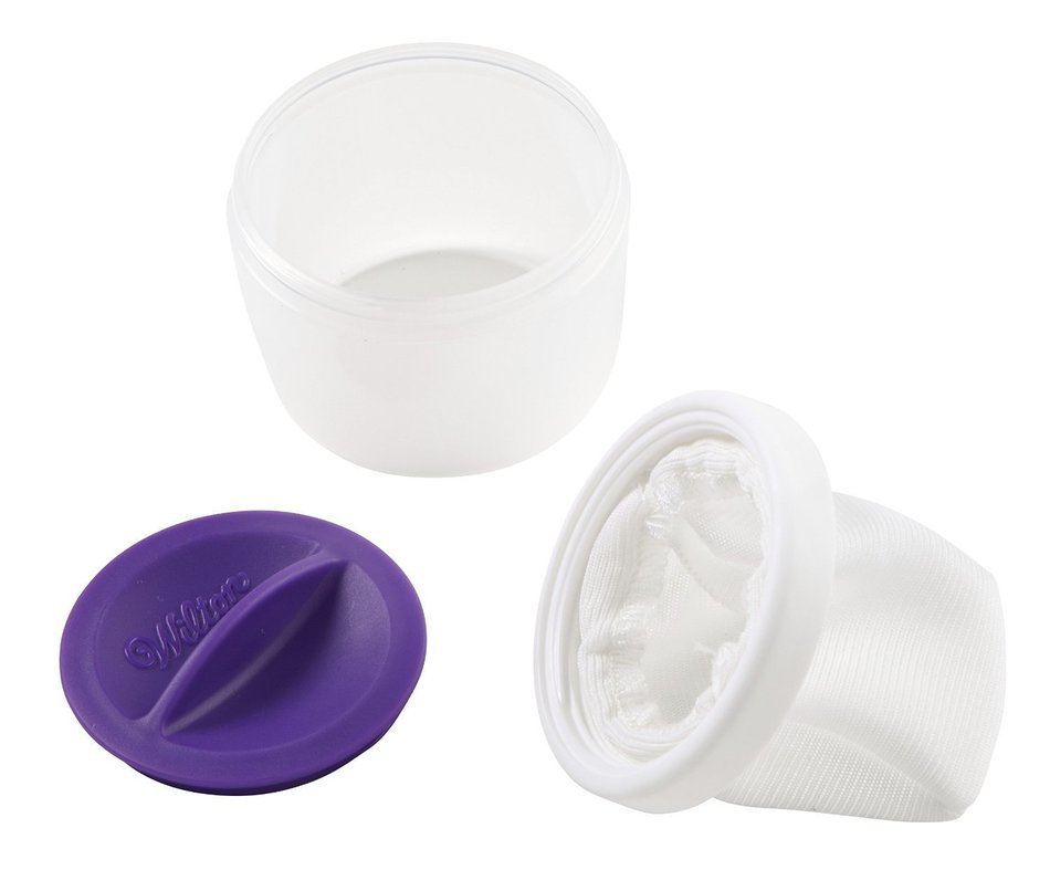 Wilton 1907-1348 Fondant Dusting Cup N6