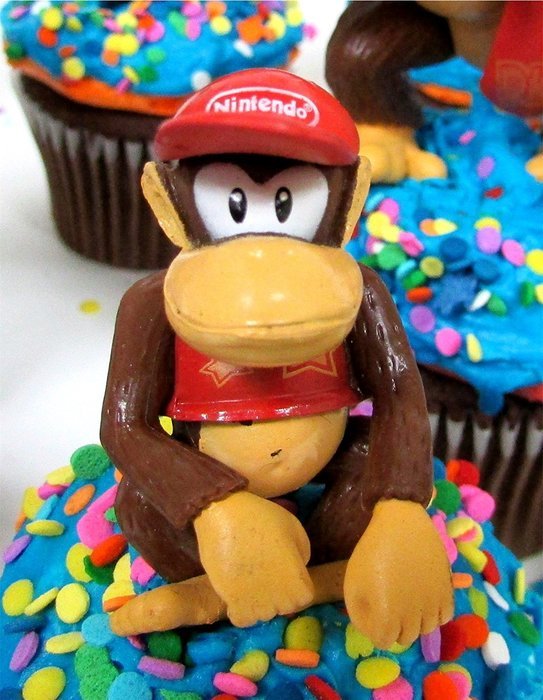 14 Piece Super Mario Brothers DONKEY KONG Birthday Cupcake Topper Set Featuring Donkey Kong and Friends Characters... N6