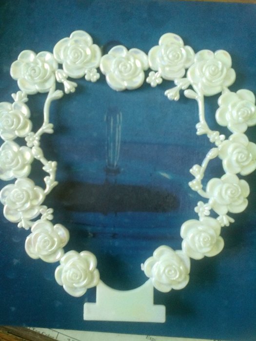 Wilton Cake Top Heart, 7" Tall, Irides. White, Pack Of 24.