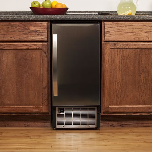 EdgeStar 45 Lb. Undercounter Clear Ice Maker - Stainless Steel N3