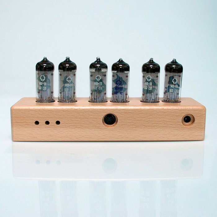 Tube Shelf Clock on Wood Body N5