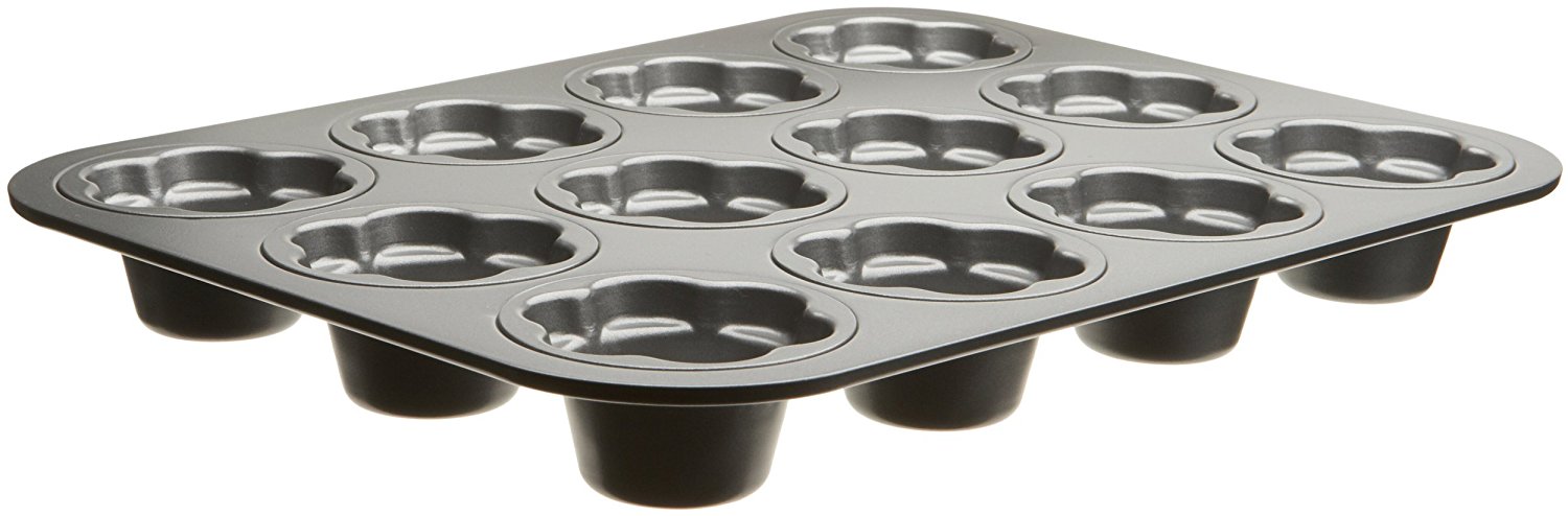 Chicago Metallic 12-Cup Dainty Daisy-Cupcake Pan N2 free image download