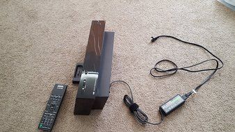 Sony iHome for 30 pin iPods or iPhones only N4