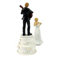 LingStar Love Romantic Guitar Bride and Groom Wedding Cake Topper Proposal Couple Figurine Resin Decoration N4
