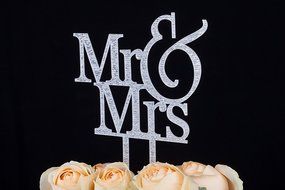 LOVENJOY with Gift Box Mr and Mrs Monogram Wedding Engagement Cake Topper (5.5-inch, Silver Glitter) N8