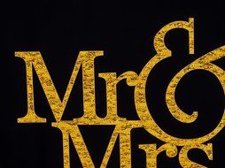 LOVENJOY with Gift Box Mr and Mrs Monogram Wedding Engagement Cake Topper (5.5-inch, Silver Glitter) N9