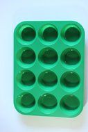 JerBearz Silicone Cupcake / Muffin Pan, 12 Cup, Green N3