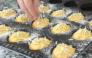 Dltsli Silicone Non Stick Perforated Baking Liners Mat Bread Buns Mold Subway Bread Mould N10