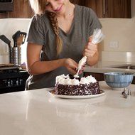 Hotkey Professional 24-Piece Cake Decorating Tip Set - Kit Includes 24 Of The Most Popular Stainless Steel Tips... N3