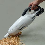 Makita BCL180W 18-Volt Compact Lithium-Ion Cordless Vacuum Kit N7