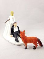 Funny Hunting Wedding Cake Topper - Fox Hunting Groom Hunted By Bride N2