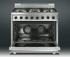 Smeg C36GGXU 36" Free Standing Gas Range with 6 Gas Burners and 3 Cooking Modes, Stainless Steel N5