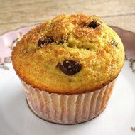 Non-Stick Muffin Pan with 12 - 1" Deep Cups from Wilton's Chef's Advantage Collection has Oversized Handles and... N2
