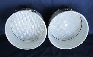 (2) Pair of WILTON Springform Cake Cheesecake Baking Pan - 6&quot; x 3&quot; N3
