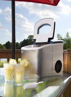 MaxiMatic MIM-5802 Mr Freeze Portable Ice Maker, Stainless Steel N5