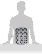 Wilton Recipe Right Nonstick 12-Cup Regular Muffin Pan N5