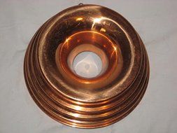 Vintage Coppertone &amp; Tin 8 1/2 x 3 Inch Ring Bundt Cake Baking Pan / Jell-O Mold w/ Wall Hanging Loop N2