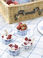 Talking Tables Party Porcelain Dessert Bowls with Wooden Spoons (8 Pack), White &amp; Blue