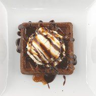 Sweet Creations Waffle Cake Pan, Silver N2