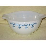 Vintage 1970's Pyrex " Snowflake Blue " 2 1/2 Quart Cinderella Mixing Batter Nesting Bowl