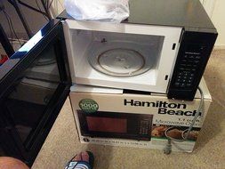 Hamilton Beach 1.1 cu ft Microwave (White)