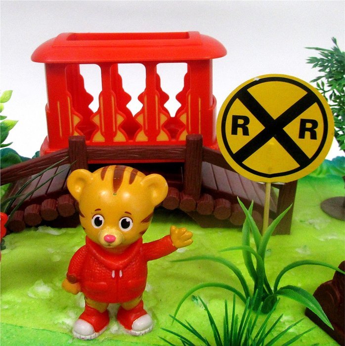 DANIEL TIGER'S NEIGHBORHOOD 10 Piece Birthday CAKE Topper Set, Featuring Daniel Tiger, Katerina Kitty Cat and... N5