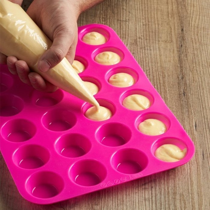 Muffin Cups Each Egg Tarts Silicone Cake Mold Baking Tools A Microwave Oven Use Baking Tray .(12 each) (12) N14