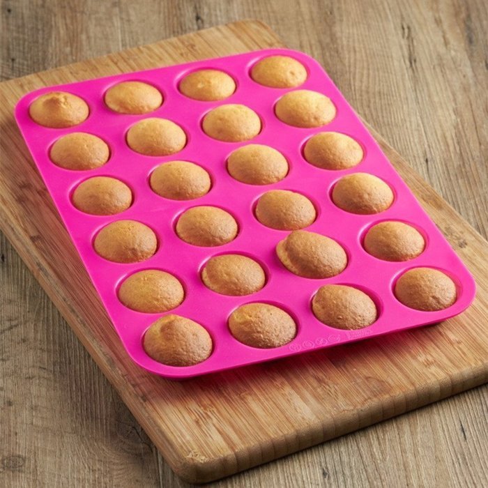 Muffin Cups Each Egg Tarts Silicone Cake Mold Baking Tools A Microwave Oven Use Baking Tray .(12 each) (12) N16