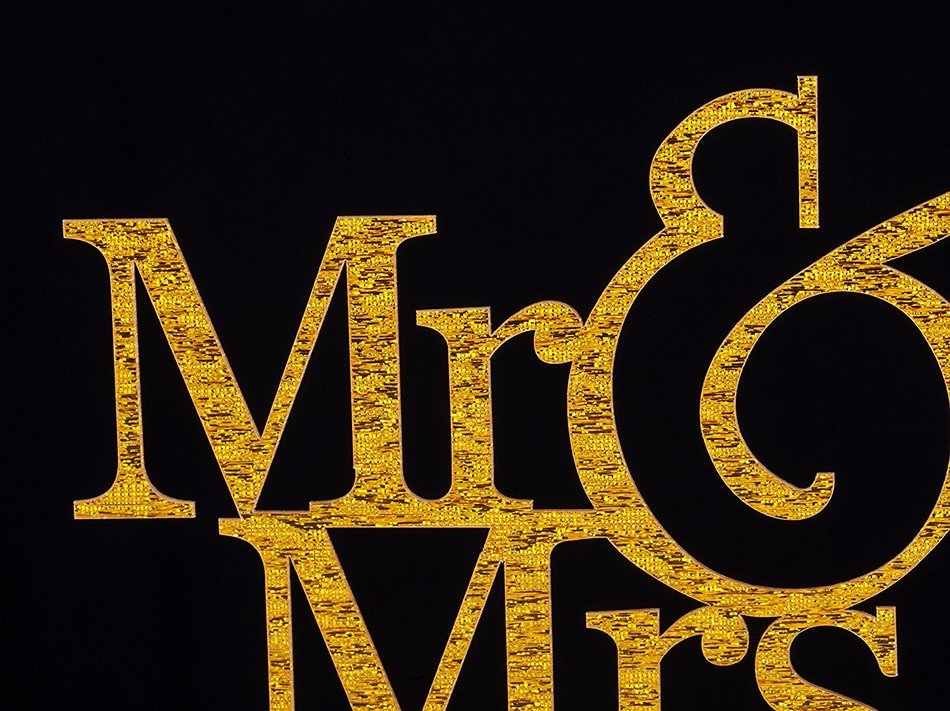 LOVENJOY with Gift Box Mr and Mrs Monogram Wedding Engagement Cake Topper (5.5-inch, Silver Glitter) N9
