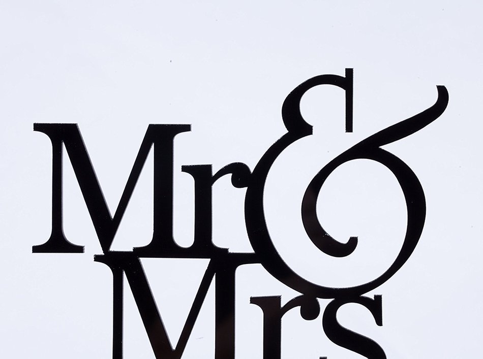 LOVENJOY with Gift Box Mr and Mrs Monogram Wedding Engagement Cake Topper (5.5-inch, Silver Glitter) N11