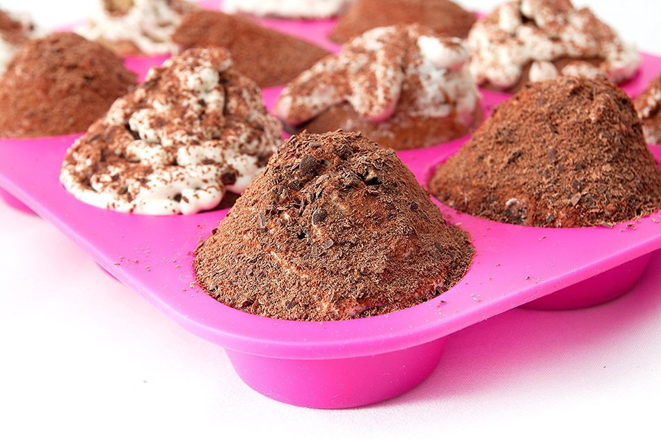 Silicone Muffin & Cupcake Pan - 12 Cups Pink Mold & Baking Tray- Reusable, Non-Stick Bakeware - Heat Resistant... N7