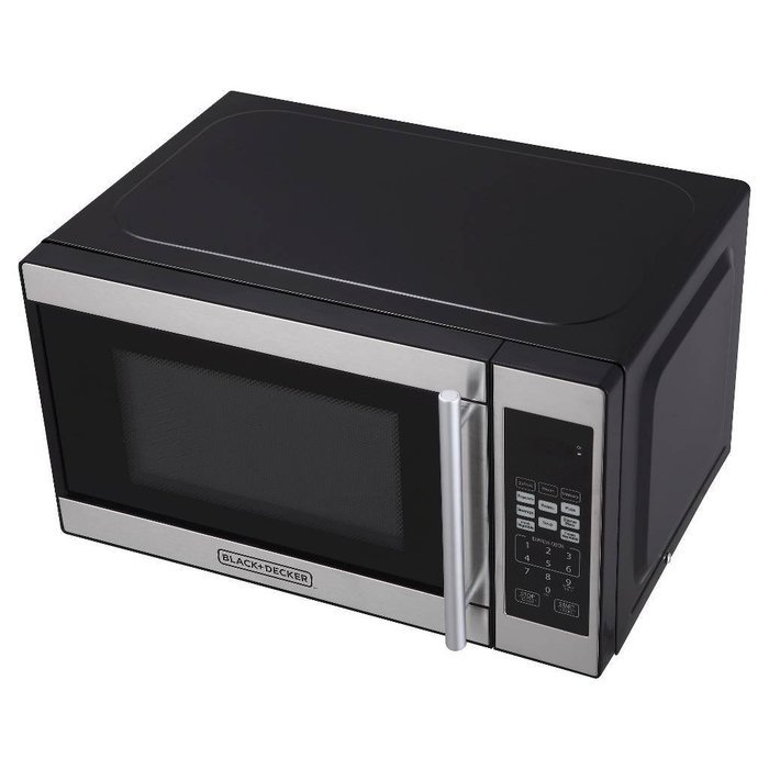 Black + Decker 0.7 Cu. Ft. 700 Watt Microwave Oven - Black EM720CPN-P N6