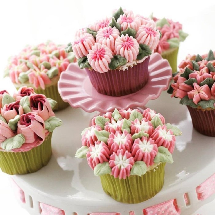 55pcs Complete Russian Piping Tips Set by Cake&Deco - Premium Cake Decorating Tools Kit - 33 Extra Large Icing... N9