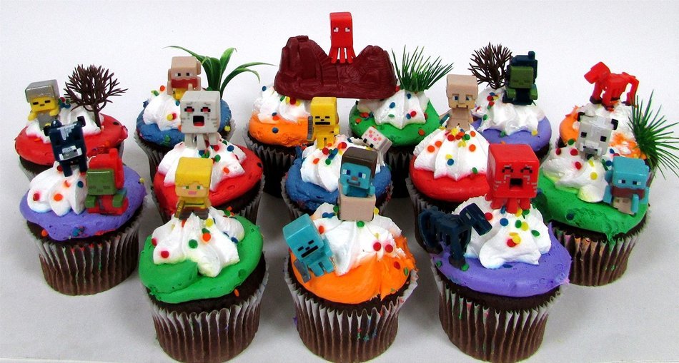 MINECRAFT 24 Piece Birthday CUPCAKE Topper Set Featuring Mini Minecraft Figures and Decorative Themed Accessories... N8