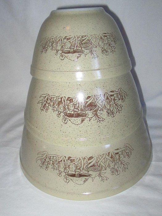 Vintage 1980's Pyrex " Forest Fancies " 3 Piece Set Mixing Batter Nesting Bowl - 750 ML, 1.5 L, 2.5 L