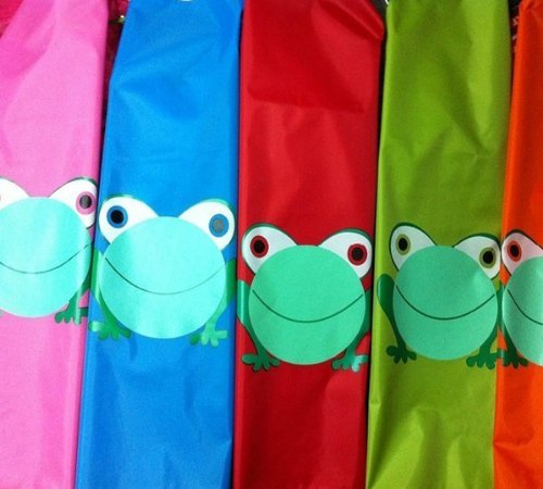 Kids Waterproof Aprons,Cartoon Frog Pattern Aprons,Let Clothes Clean N8
