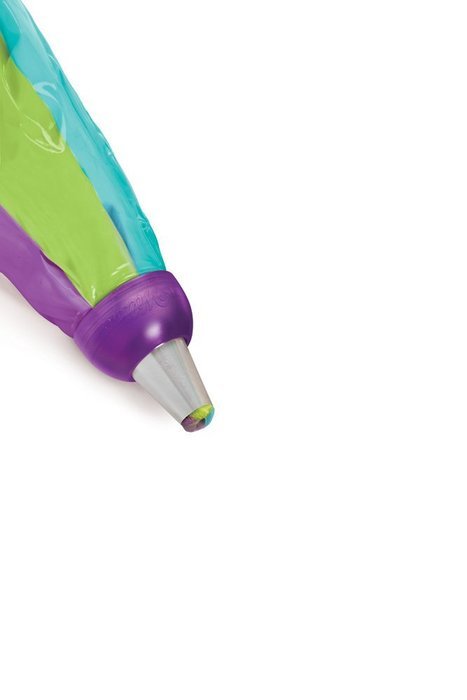 Wilton ColorSwirl 3-Color Coupler 9-Piece Decorating Kit, 2104-7072 N5