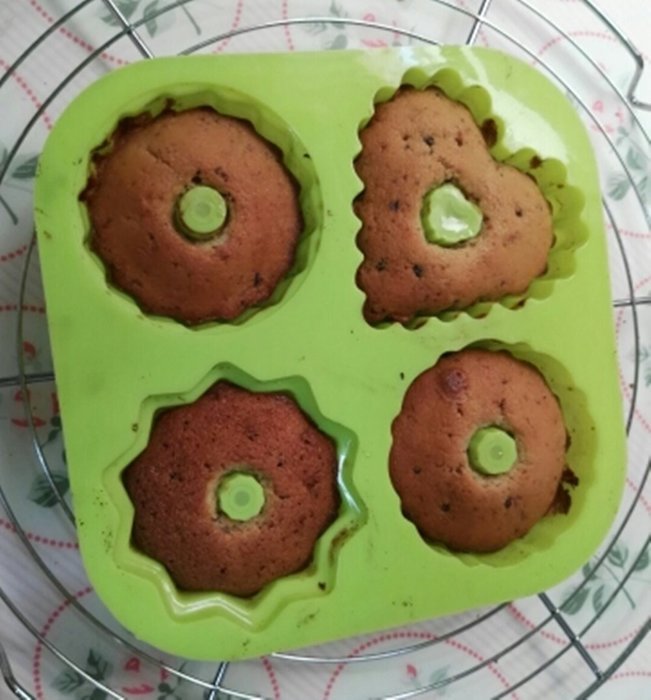 New 4-Cavity Silicone Mini Bundt Cake Pudding Jello Moulds Pan Cupcake Bakeware Silicone Cake Baking Molds (Color... N7