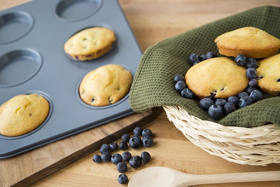 Fox Run Non-Stick 6-Cup Large Shallow Muffin Pan