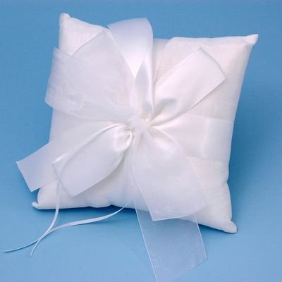 Tres Beau Wedding Accessories Ring Pillow, White